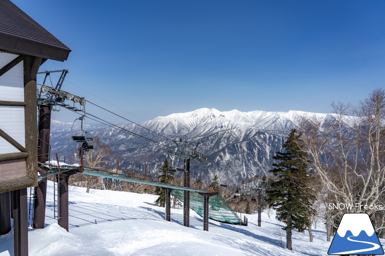 大雪山層雲峡・黒岳ロープウェイスキー場｜只今の積雪 360cm！『神々の遊ぶ庭』に降り積もる雪は、やはり別物でした(^^)v